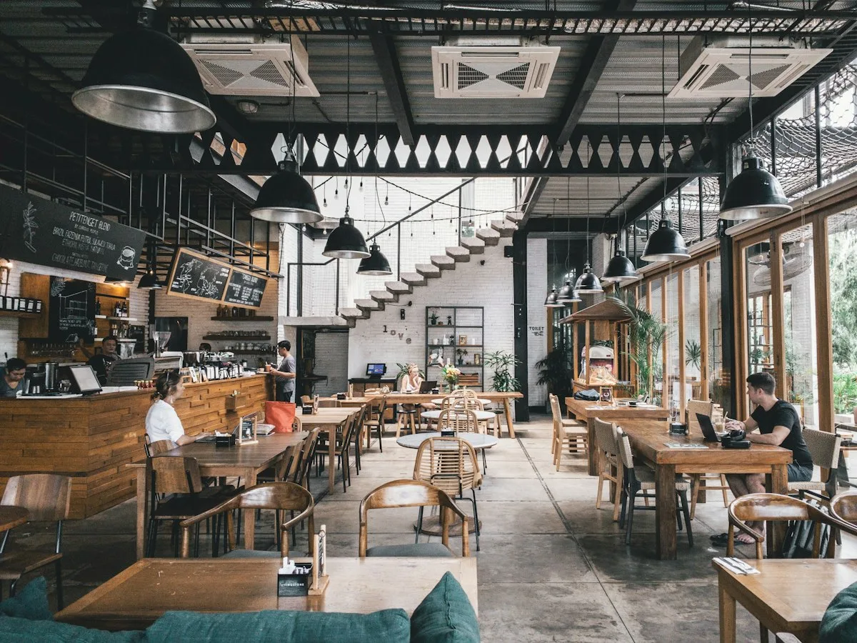 La veranda panoramica del ristorante Osteria del Borgo